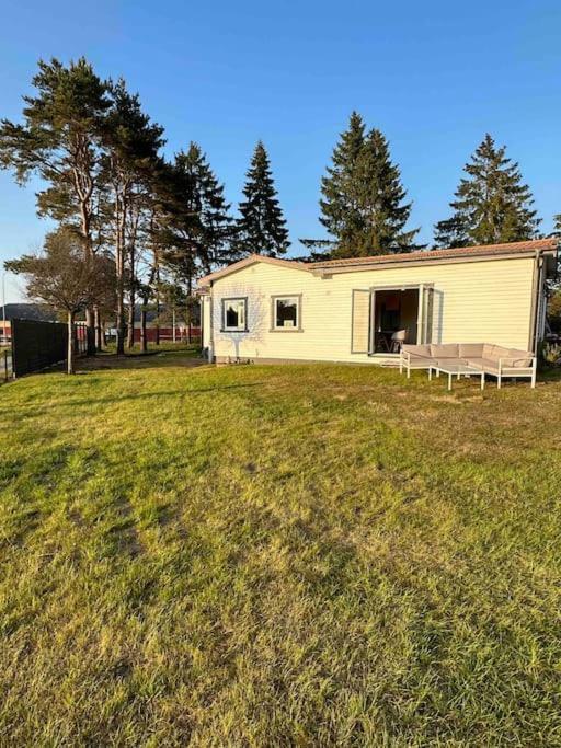 Вилла Lilla Ridhuset Лоддекопинг Экстерьер фото